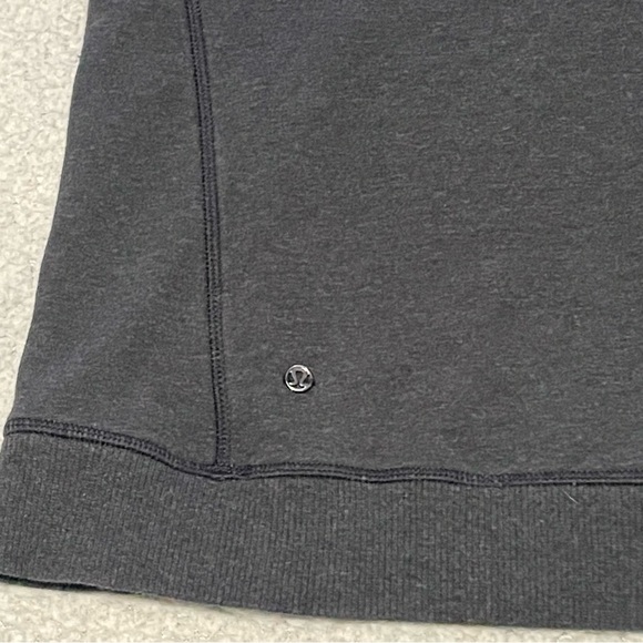 Lululemon scene top size 4 charcoal - Picture 8 of 9